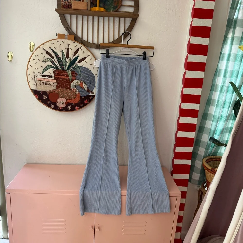 Aerie light blue corduroy flare pull on elastic waist pants small regular - Picture 6 of 6